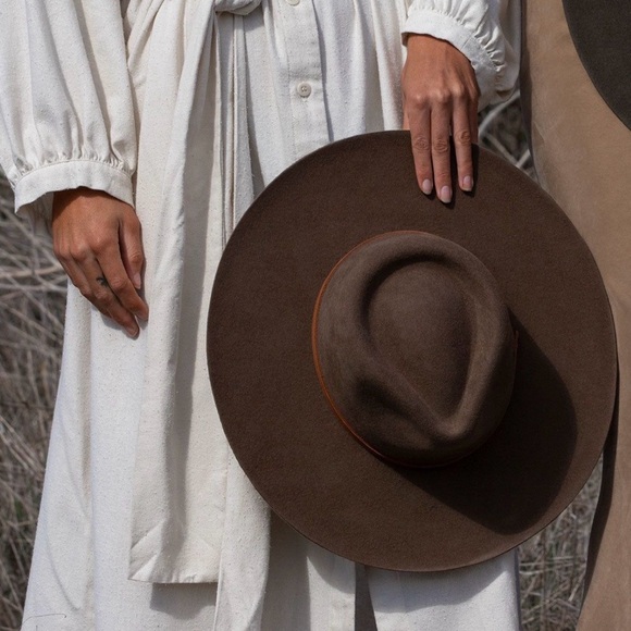 Accessories - 100% Wool Wide Brim Hat